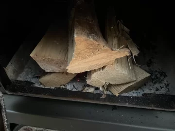 [Hearth.com] What Is In Your Stove Right Now?