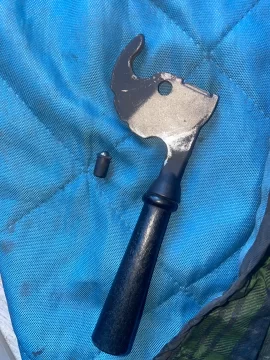 [Hearth.com] Harman XXV TC fire door handle fell off! C-lock washer for the fix?