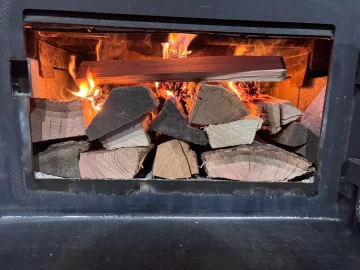 [Hearth.com] What Is In Your Stove Right Now?