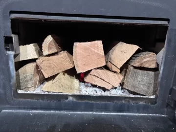 [Hearth.com] What Is In Your Stove Right Now?