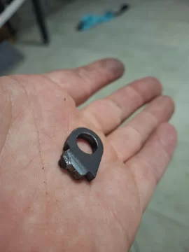 [Hearth.com] F5200 broken door hinge/bad welds