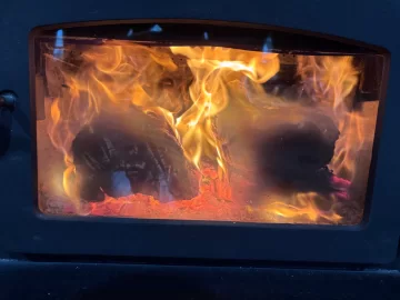 [Hearth.com] What Is In Your Stove Right Now?