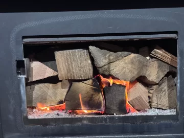 [Hearth.com] What Is In Your Stove Right Now?