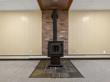 [Hearth.com] Looking for help identifying this woodstove model