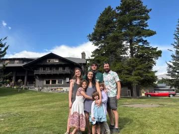 [Hearth.com] Road trip camping with a large family