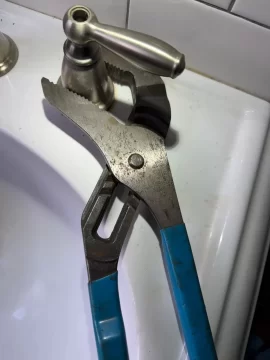 [Hearth.com] Bathroom pedestal sink faucet replacement according to TOH not the plumbers friend. Has anyone done this?