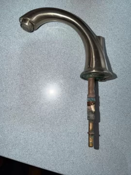 [Hearth.com] Bathroom pedestal sink faucet replacement according to TOH not the plumbers friend. Has anyone done this?