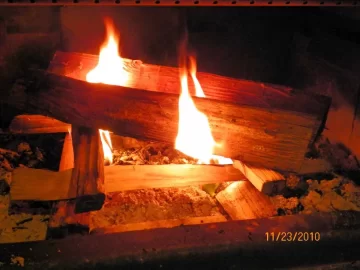 [Hearth.com] Your preferred method for building a fire