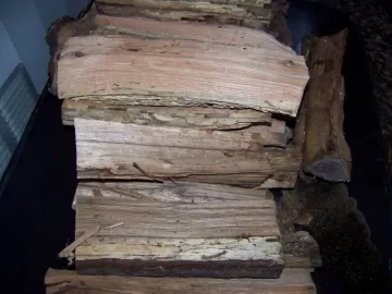 [Hearth.com] Dead wood with "cork-like" outer layer: Clean it off or leave it?