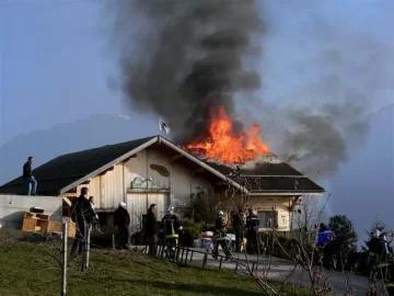 [Hearth.com] Never a good day to have a chimney fire