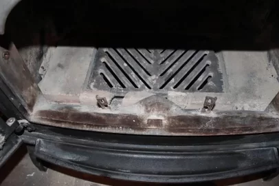 [Hearth.com] $1400 Isle Royal + pipe is it worth it ? Merged with stove now cleaned.