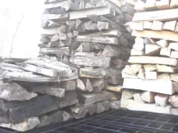 [Hearth.com] I'm confused on this wood, Id Please?