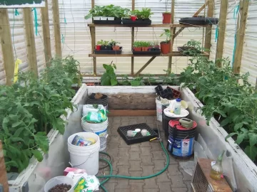 [Hearth.com] Greenhouse update pics