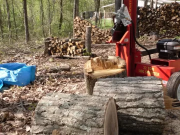 [Hearth.com] Sarah explains woodpiles