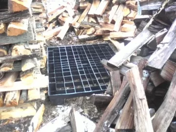 [Hearth.com] Building a platform to stack wood on