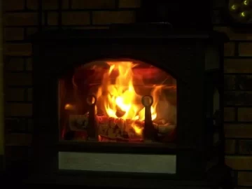 [Hearth.com] Another Firestarting Technique (pics)