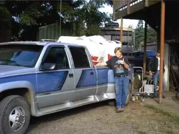 [Hearth.com] How many of you move a ton a pellets on your truck?  Do you have a full ton truck?