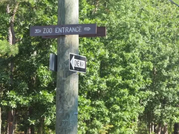 [Hearth.com] Pine ID @ the Zoo
