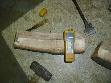 [Hearth.com] Oak drying test in my basement- I'm a true believer in 2 years to dry oak!