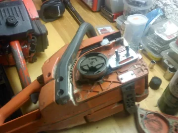 [Hearth.com] Husky 141  Chain is always running.