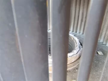 [Hearth.com] Space between magnaflex liner and prefab 8" chimney