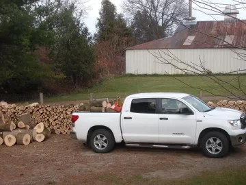[Hearth.com] Another load, a little more splitting and stacking. Nice weather.