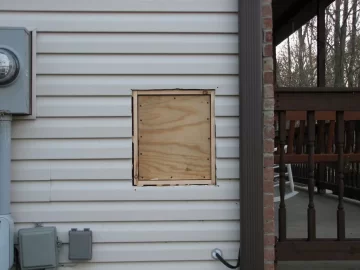 [Hearth.com] Wood Door