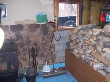 [Hearth.com] Another 2 trailer loads to the wood box.