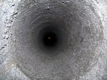 [Hearth.com] confused. flaky stuff on chimney cap.