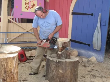 [Hearth.com] Chainsaw Carving