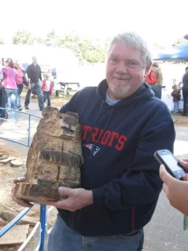 [Hearth.com] Chainsaw Carving