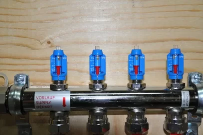 [Hearth.com] Plumbing shop infloor loop off of buffer tank