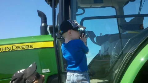 [Hearth.com] Farmer Dylan