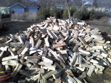 [Hearth.com] 70% Ash, 20% Elm and 10% Oak, split