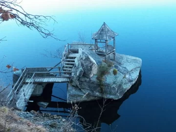[Hearth.com] MoHonk Mt House,  New Paltz NY
