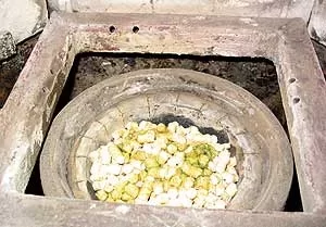 [Hearth.com] From Logs to Pellets - A nice story about the old Pellet Master with the rotating ring around the cr
