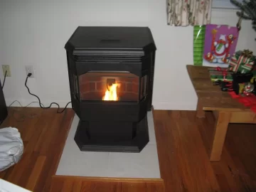 [Hearth.com] Pics of Lopi Pioneer up and running.