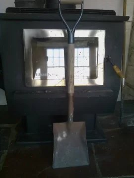 [Hearth.com] Empty ashes from a hot stove pics.