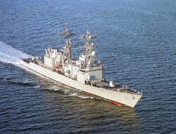 792px-USS_David_R__Ray_DD-971.jpg