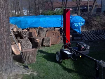 [Hearth.com] started splitting the walnut