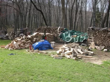 [Hearth.com] Did some splitting and started stacking.