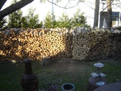 Neighbors don't like the stink of Red Oak