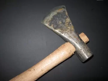 [Hearth.com] Turning an axe into a hatchet