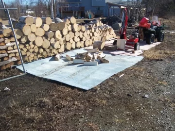 [Hearth.com] Splitting wood on carpet, frozen wood/ pics