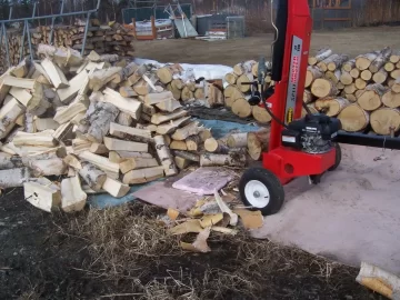[Hearth.com] Splitting wood on carpet, frozen wood/ pics