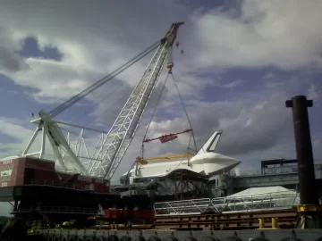 [Hearth.com] I saw a spaceship on my lunch break today!