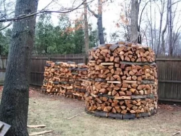 [Hearth.com] Holz Haufen (hauzen) or straight rows of wood?