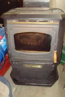 [Hearth.com] From Logs to Pellets - A nice story about the old Pellet Master with the rotating ring around the cr