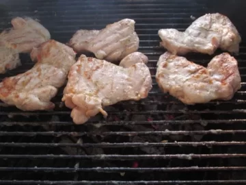 [Hearth.com] Gotta enjoy fires outside while one can.  NE BBQ Chicken.