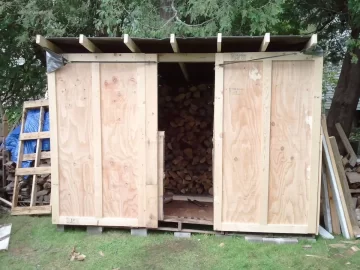 [Hearth.com] Started The Pallet Wood Shed...